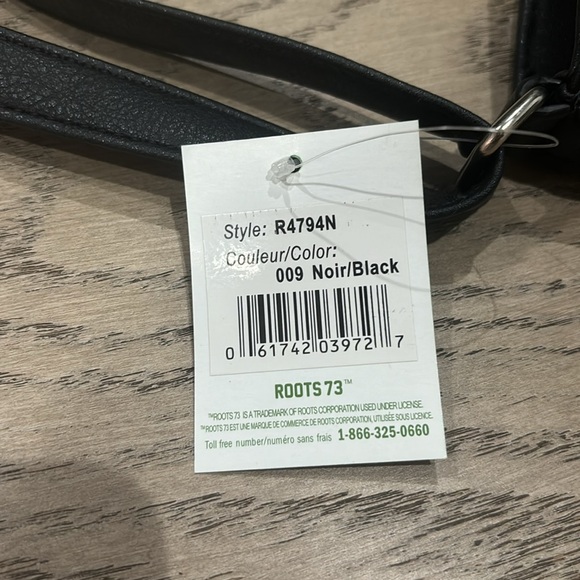 New with tags Roots 73 crossover purse - Picture 2 of 5